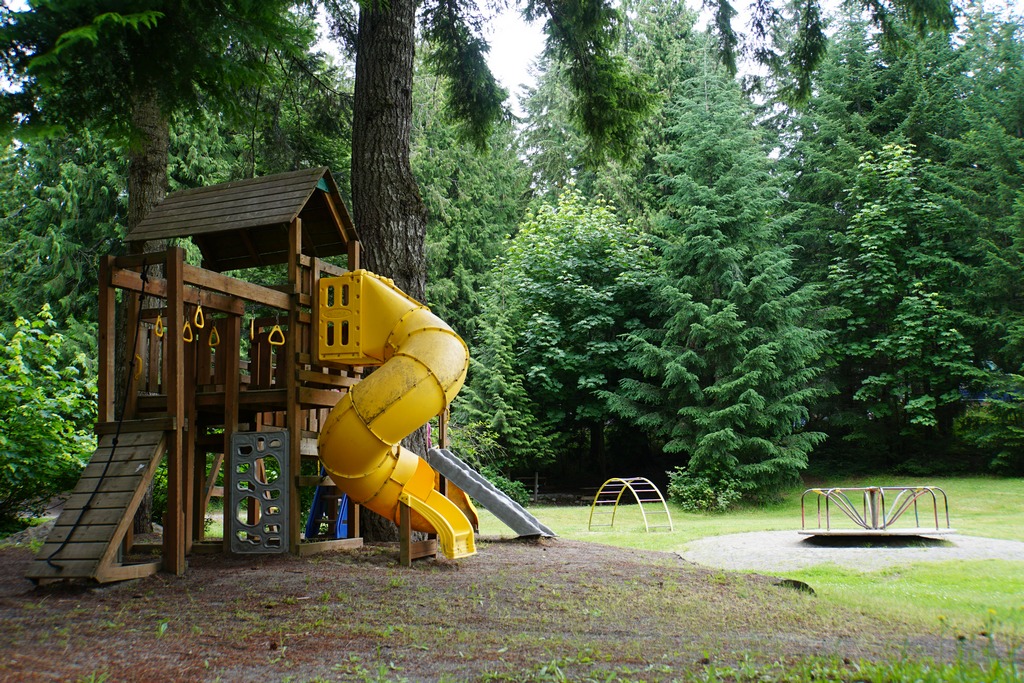 Vancouver Island Campground - Kids Playground